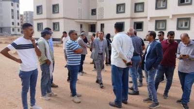 رئيس جهاز حدائق العاشر من رمضان يتفقد مشروعات الإسكان الأخضر