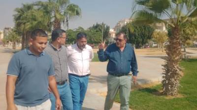 رئيس جهاز مدينة الشروق يتابع مشروعات التطوير لرفع كفاءة المرافق والطرق 