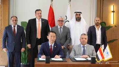 تحالف بين مجموعة كيميت والقلعة رد فلاج لإنشاء 3 مشروعات بمنطقة السخنة