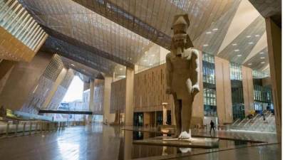 «أسيوط الجديدة» تتيح مشاهدة افتتاح المتحف المصري الكبير عبر شاشة عرض ضخمة 