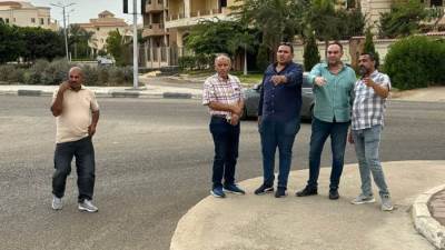 رئيس جهاز مدينة الشروق يتفقد أعمال رفع كفاءة الطرق وتطوير شبكة الرصف