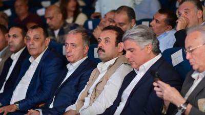 الغنام يبحث مع شركات المقاولات تسريع تنفيذ المشروعات بالدلتا الجديدة