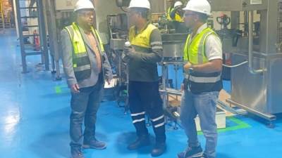 العمل تُحرر 262 محضرًا لمنشآت تخالف الحد الأدنى للأجور