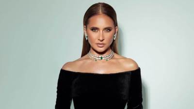 نيللي كريم بفستان أسود في حفل خاص بأبوظبي 