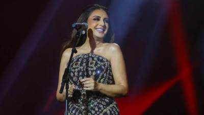 أنغام بفستان مطرز بالكامل في حفلها بموسم الرياض