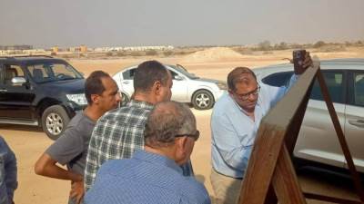 رئيس جهاز مدينة الشروق يتفقد مشروعات المرافق بمنطقة جنيفة