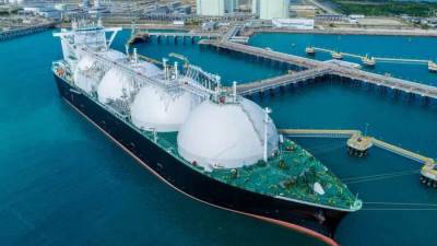 من مجمع إدكو.. تصدير شحنة من الغاز الطبيعي المسال إلى اليونان