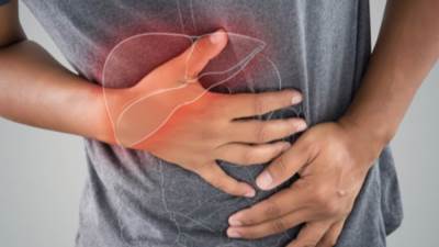 ما هي أعراض حصوات المرارة؟.. بينها آلام فى منتصف البطن