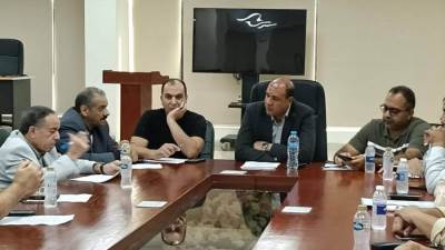 رئيس جهاز مدينة العبور يجتمع بممثلي سكان الحي الثالث والرابع لبحث مطالبهم