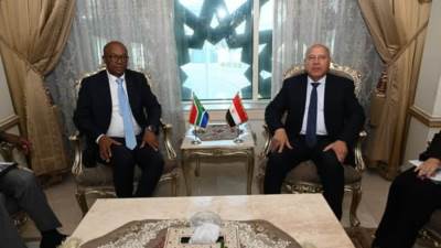 تعاون مصري إفريقي لإقامة مناطق لوجستية لتبادل السلع في قطاع صناعة السيارات