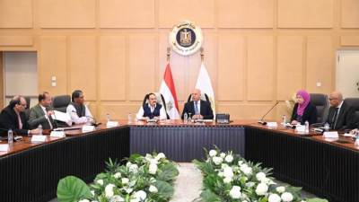 الهند تبحث فرص الاستثمار في قطاع صناعة الأسمدة الفوسفاتية المصري