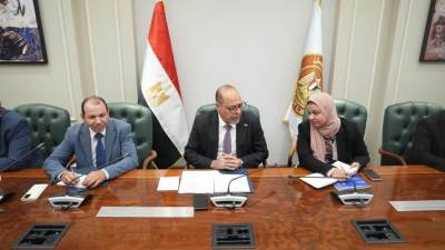 وزير العمل يبحث مع البنك الدولي التعاون في تطوير مراصد سوق العمل 