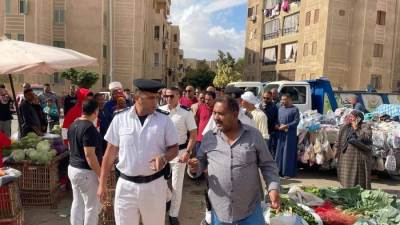 رئيس جهاز العبور: ضبط محال مخالفة بمنطقة الـ800 ورفع إشغالات الباعة الجائلين