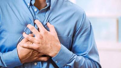 أعراض الذبحة الصدرية.. علامات إنذار لا يجب تجاهلها