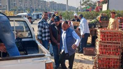 جهاز مدينة العبور يشن حملات نهارية ومسائية لإزالة الإشغالات وضبط المخالفات