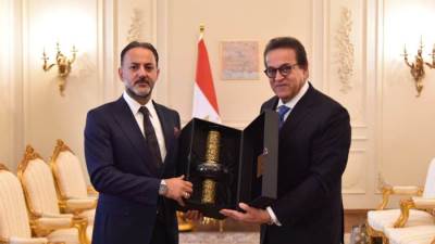 وزير الصحة يناقش مع المسؤول التركي تعزيز التنسيق الصحي وتبادل الخبرات الفنية