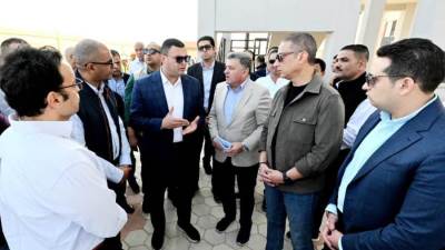 وزير الإسكان ومحافظ الفيوم يتفقدان محطتي معالجة "بطن أهريت" و"الحامولي"