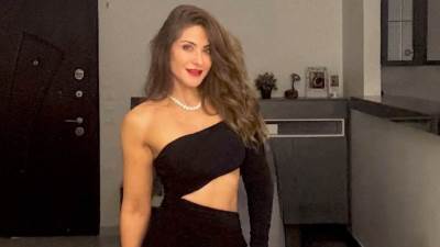 هيدي كرم بإطلالة جريئة في أحدث ظهور