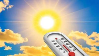 أجواء حارة وأمطار.. الأرصاد تحذر من حالة الطقس غدًا الإثنين