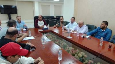 رئيس جهاز مدينة العبور يناقش مع سكان «دار مصر» شكاوى الخدمات 