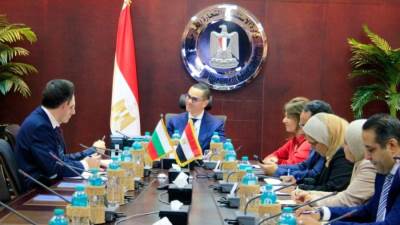 الخطيب: نستهدف خفض أعباء التجارة والاستثمار بنسبة 90% الفترة المقبلة