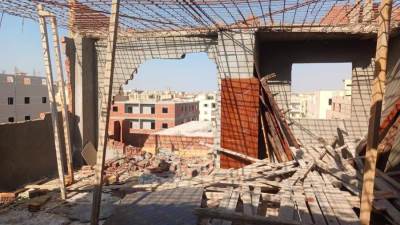 رئيس جهاز مدينة العبور: إزالة مخالفة بنائية وضبط أنشطة غير مرخصة