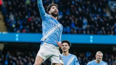 مانشستر سيتي يحقق فوزًا مثيرًا على ليدز يونايتد بنتيجة 3-2