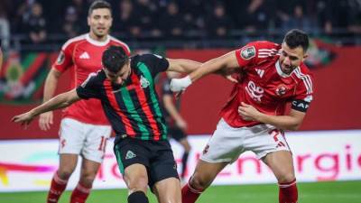 بسبب أحداث مباراة الجيش الملكي.. الأهلي يخاطب الكاف رسمياً لتطبيق إجراءات السلامة