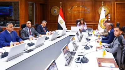 د.منال عوض: التأكيد على إزالة المخالفات في المهد لمواجهة البناء غير القانوني