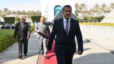 علاء عبداللاه يشارك في افتتاح محطتي طاقة شمسية بـ«النساجون الشرقيون» 