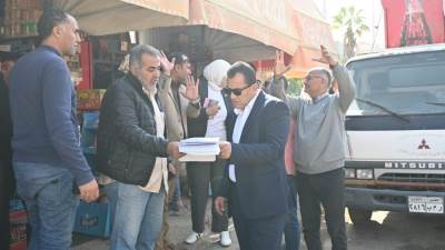 علاء عبداللاه يقود حملة لرفع إشغالات الأكشاك المخالفة بالعاشر من رمضان