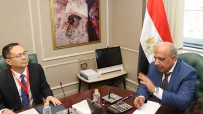 مصر والصين تعززان التعاون في مجال الطاقة والصناعة الكهربائية