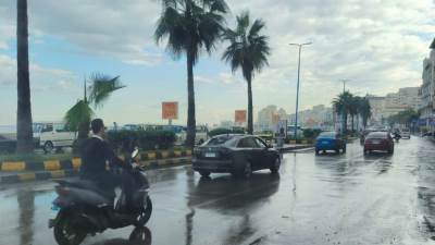 انخفاض الحرارة ونشاط للرياح وأمطار.. الأرصاد تحذر من طقس الأحد