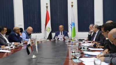 رئيس القابضة للمياه يعقد اجتماعًا موسعًا لوضع الخطط ومتابعة تنفيذ الأعمال