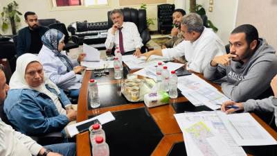 رئيس جهاز حدائق أكتوبر يجتمع بشركات تنفيذ مشروع 810 عمارة 