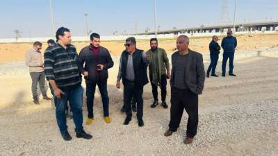 رئيس جهاز حدائق أكتوبر يتابع خطة تطوير ورفع كفاءة الطرق بالمدينة