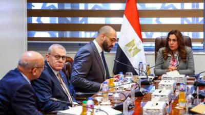 تعاون مشترك بين "التنمية المحلية والاتصالات" لتطوير العمل الحكومي