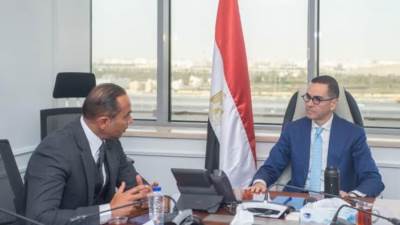 تعاون بين "الاستثمار وأبو غالي موتورز" لتوطين صناعة الدراجات النارية