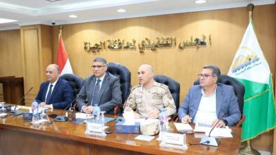 محافظ الجيزة يناقش استعدادات تدريب «صقر 164» لمجابهة الأزمات