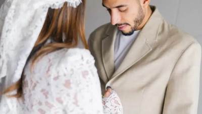 هذا ماقاله الجمهور عن بدلة اللاعب الدولي عمر مرموش وخطيبته