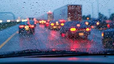 بعد تحذير «الإرصاد» من استمرار الأمطار.. نصائح للقيادة بأمان فى المطر
