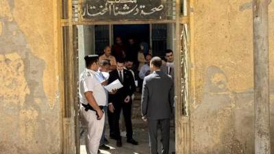 إخلاء سبيل موظفي الصحة المتهمين بالتنقيب عن الآثار بمكتب صحة دشنا بقنا