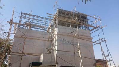 جهاز القاهرة الجديدة: تنفيذ إزالة فورية لمخالفات بنائية بالتجمعين الأول والخامس 