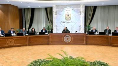 رئيس الوزراء: إطلاق حزمة استثمارية متكاملة لدعم القطاعات الرئيسية