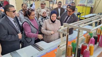 د. همت أبوكيلة تتفقد مدارس إدارة الزاوية التعليمية