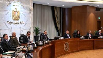 مجلس الوزراء يمنح الرخصة الذهبية لمصنع إنتاج سيارات بأكتوبر الجديدة