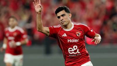 طبيب الأهلي يكشف تطورات إصابة أشرف بن شرقي