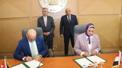 "مصر والأردن" توقعان عقد تبادل الطاقة الكهربائية لعام 2026