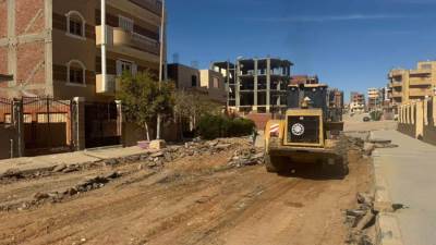 رئيس جهاز أسيوط الجديدة: جارٍ رفع كفاءة الطرق بمنطقة شمال الجامعة 