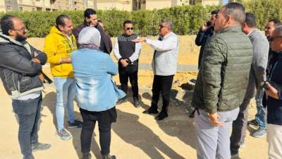 رئيس جهاز حدائق أكتوبر يتفقد طريق R4 وموقف التنفيذ بمشروع «ڤاليرا جاردنز»